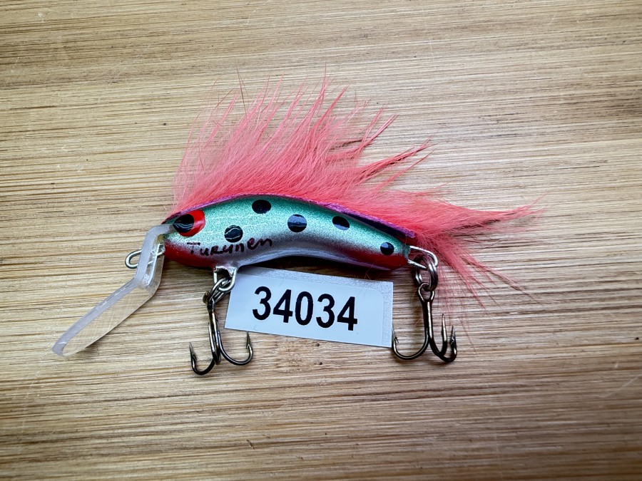 Wobbler, Turunen Finland, gemarkt, 4cm, 4g, rot/silber/grün/schwarz, roter Fellstreifen, ungefischt