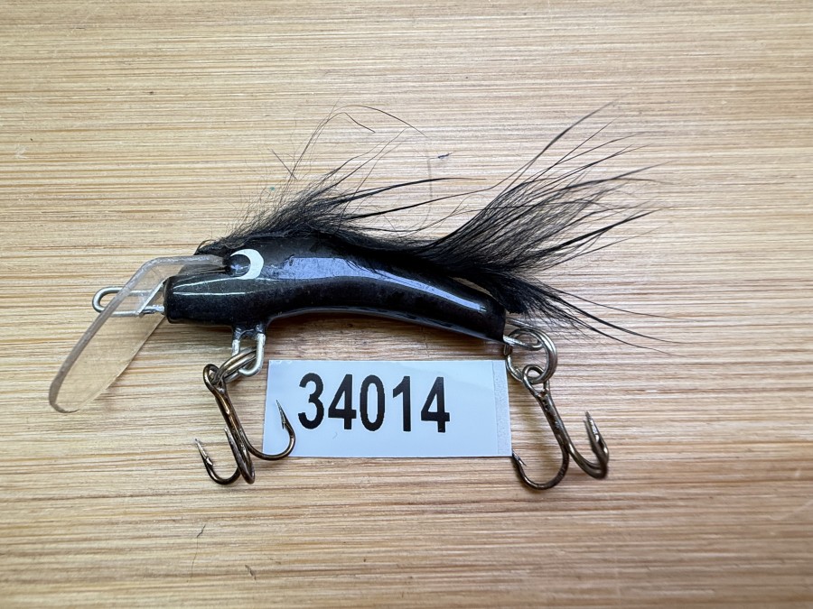 Wobbler, Turunen Finland, 4cm, 4g, schwarz, schwarzer Fellstreifen, ungefischt
