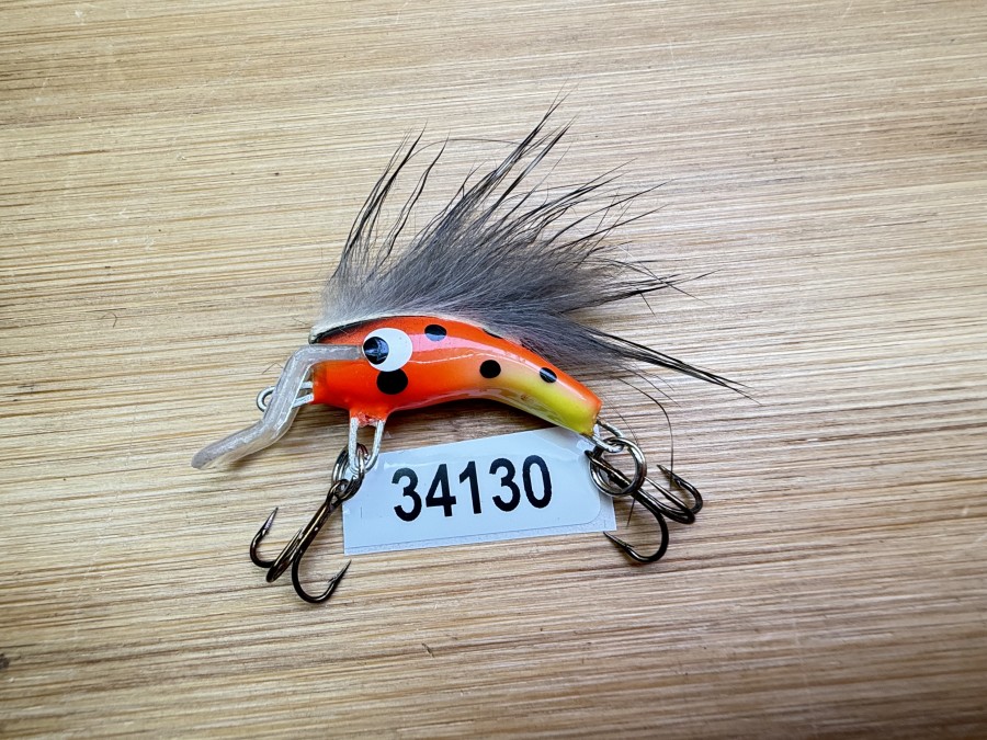 Wobbler, Turunen Finland, 3cm, 4g, gelb/rot/schwarz, grauer Fellstreifen, ungefischt