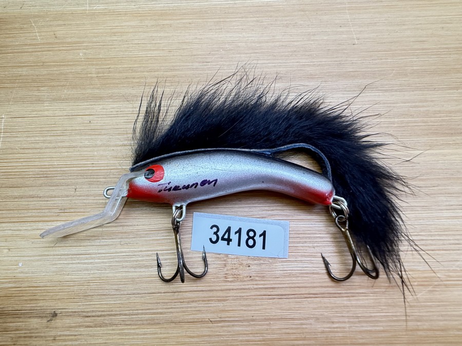 Wobbler, Turunen Finland, gemarkt, 6cm, 8g, rot/silber, schwarzer Fellstreifen, ungefischt