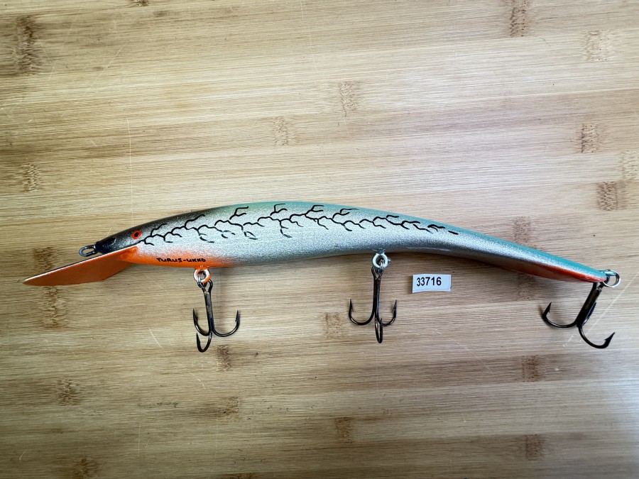 Wobbler, Turus Ukko, Handmade in Finland, Turus Ukko gemarkt, orange/gold/grün/schwarz, 30cm, 110g, ungefischt
