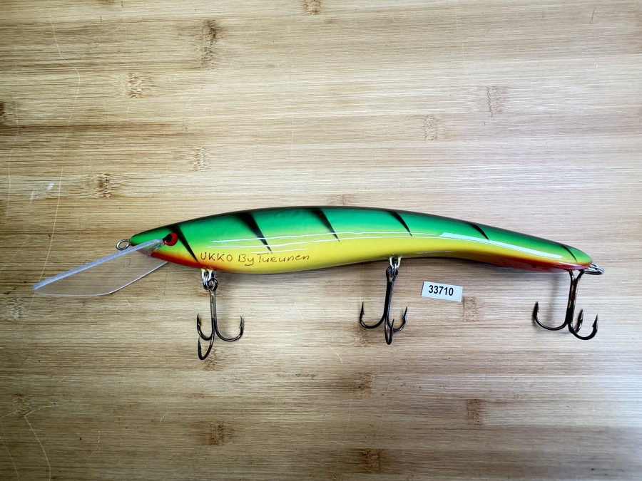 Wobbler, Turus Ukko, Ukko By Turunen gemarkt, rot/gelb/grün/schwarz, 30cm, 155g, ungefischt