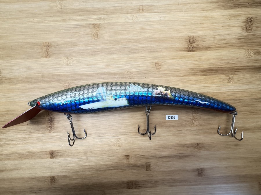 Wobbler, Turus Ukko Sonderedition Juli 1991, Handmade in Finland, Turus Ukko gemarkt, Heina kuu 2/5, rot/silber/blau/silber/grün/schwarz, 40cm, 394g, ungefischt