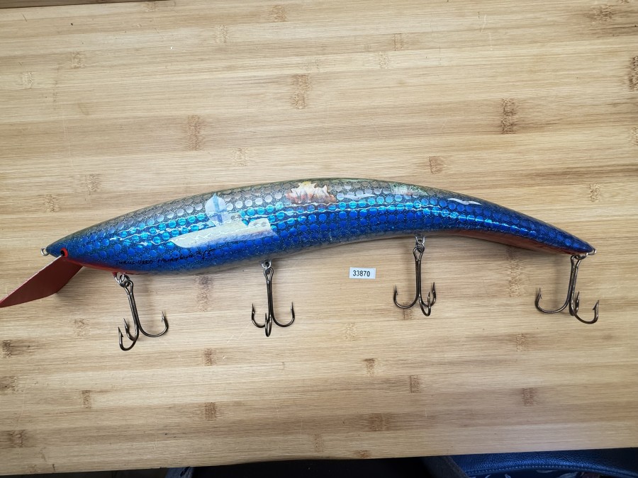 Wobbler, Turus Ukko Sonderedition Juli 1991, Handmade in Finland, Turus Ukko gemarkt, Heina kuu 3/5, rot/silber/olive/blau/silber/grün, 50cm, 561g, ungefischt