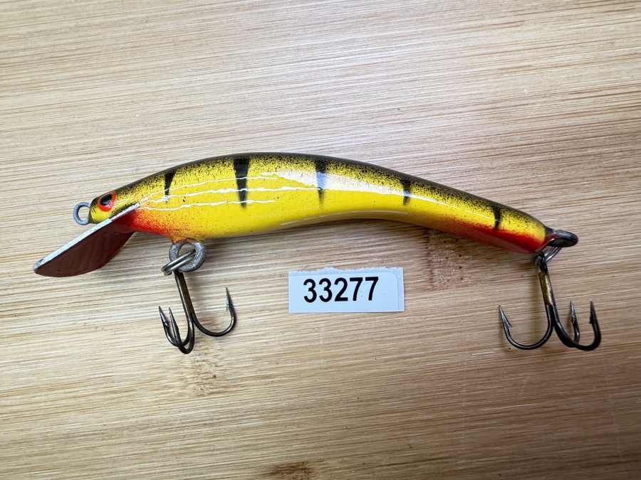 Wobbler, Turus Ukko, Handmade in Finland, Tiger, rot/gelb/grün/schwarz, 9cm, 11,00g, ungefischt